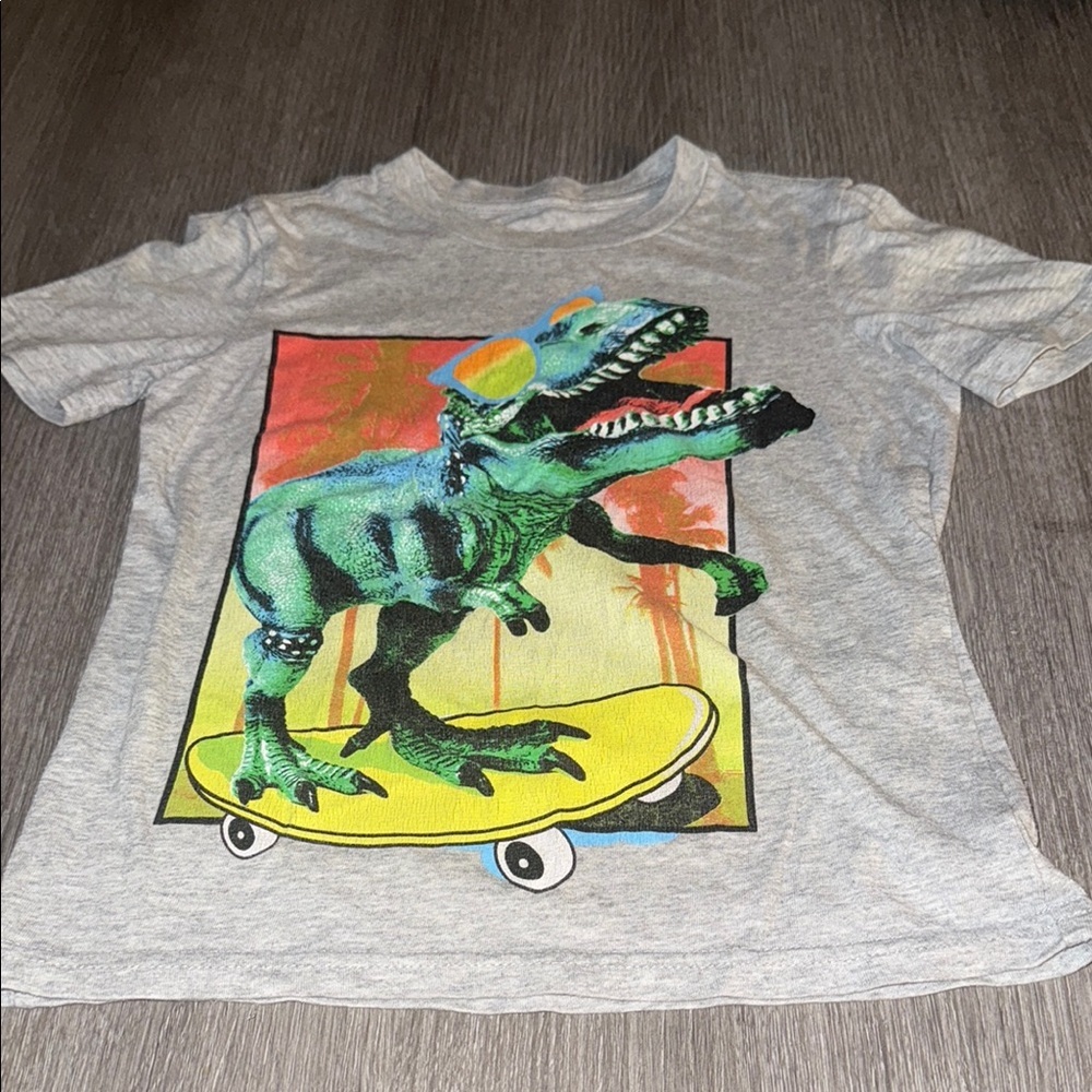 Wonder Nation Gray T-Shirt with Green Dinosaur